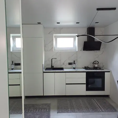New And Comfort Appartement Oezjhorod